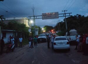 PRINCIPAL BLOQUEO AYUTLA