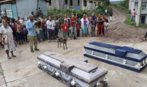ROJA APOYARAN A HIJOS DE MUJERES ASESINADAS