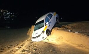 ROJA MURIO ATRAPADA BAJO UN COCHE (2)