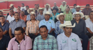 princpal ganaderos reunidos en juchitan