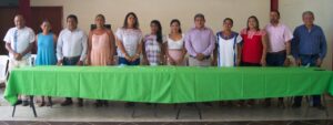 BOLETÍN CUAJI Edgardo Paz con la Reina y la América (3)