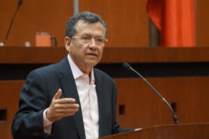 CONGRESO HECTOR APREZA PATRON