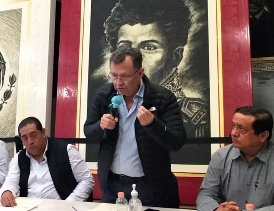 CONGRESO HECTOR APREZA PATRON