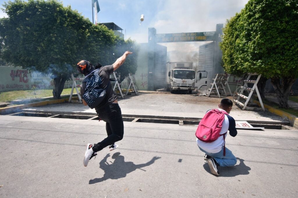 ESTADO AYOTZINAPA SEGUNDO DIA