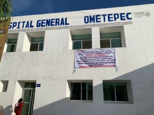 OME La lona afuera del Hospital (2)