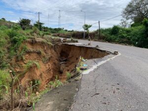 PRINCIPAL OME La carretera Ometepec-Xochistlahuaca (1)