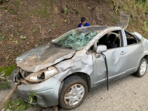 ROJA Así quedó el automóvil (2)