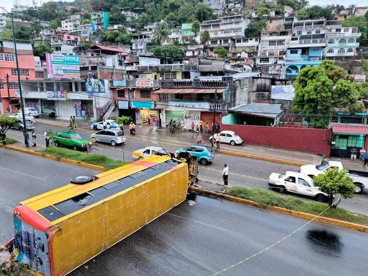 ROJA CAMIONAZO (2)