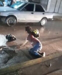 ROJA EL JOVEN TIRADO
