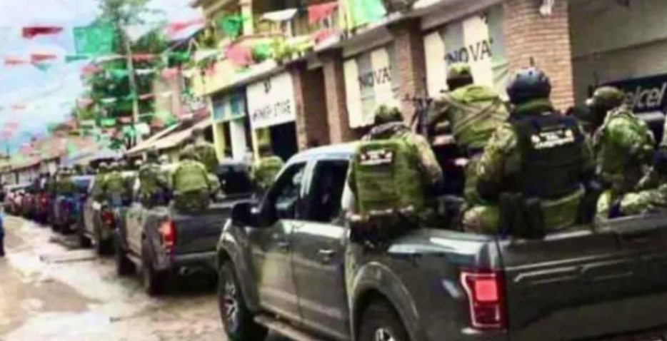 ROJA INVESTIGAN A ARMADOS EN ZIRANDARO
