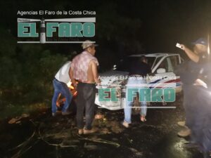 ROJA SACANDO EL TAXI A LA CARRETERA (1)
