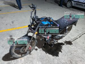 roja la moto del herido