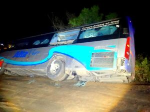 ROJA EL AUTOBÚS (2)