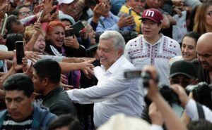 NACIONAL AMLO APROBACOIN