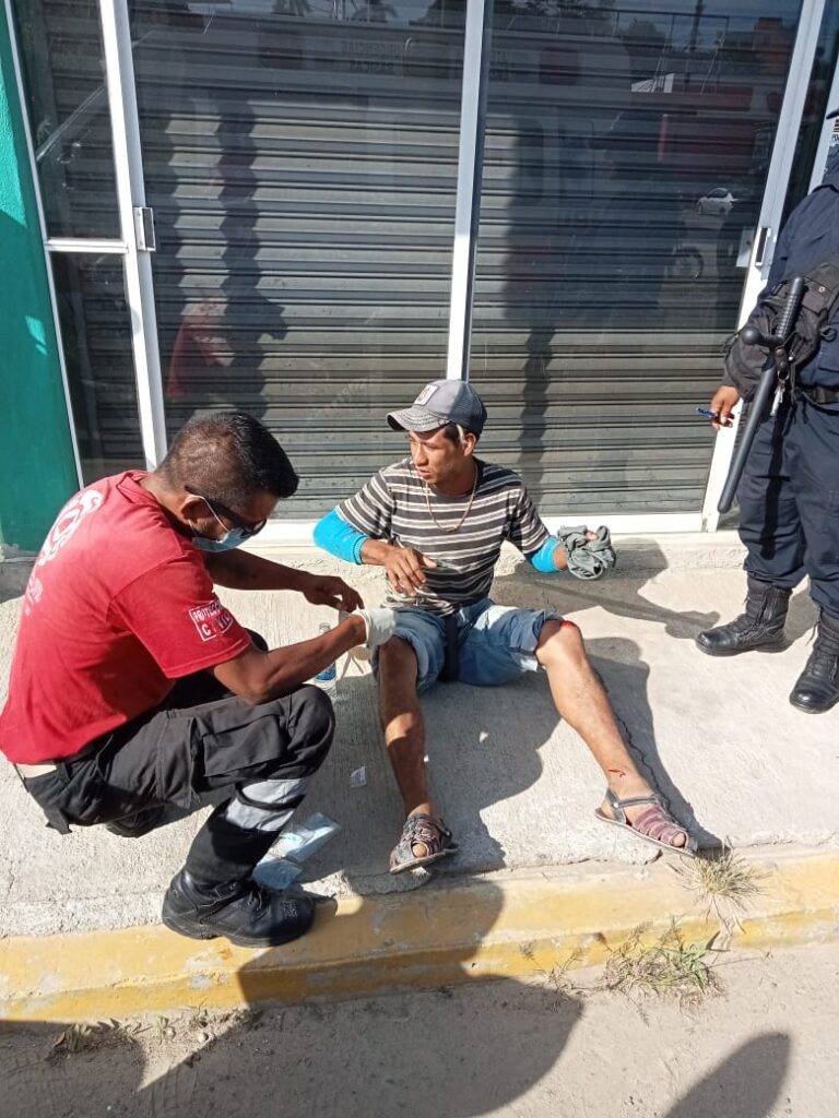 ROJA EL CONDUCTOR DE LA MOTO (2)