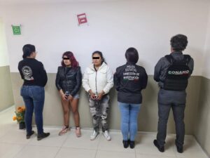 ROJA Karla y Wendy N