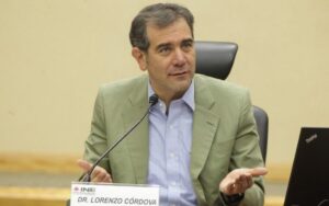 TEMA LORENZO CORDOVA VIANELLO