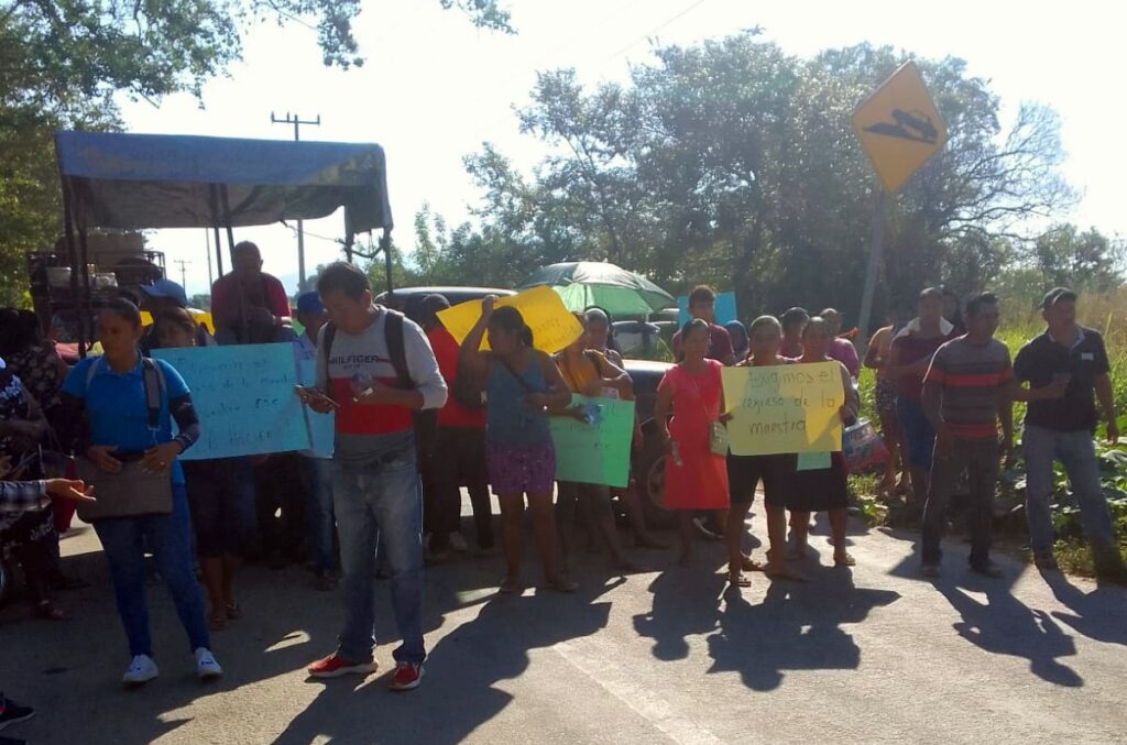 AYUTLA BLOQUEO (2)