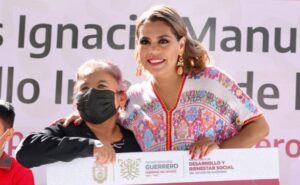 BOLETYN EVELYN BECAS YPROYECTOS (1)