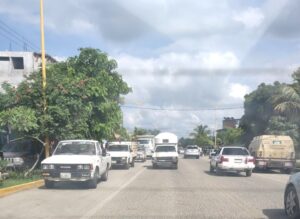 Marquelia Unidades del servicio público circulan sin luces