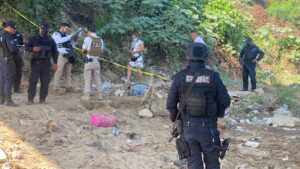 ROJA CAYÓ A ORILLA DEL RIO LA SABANA (2)