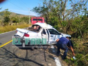 ROJA EL AUTO ACCIDENTADO (3)