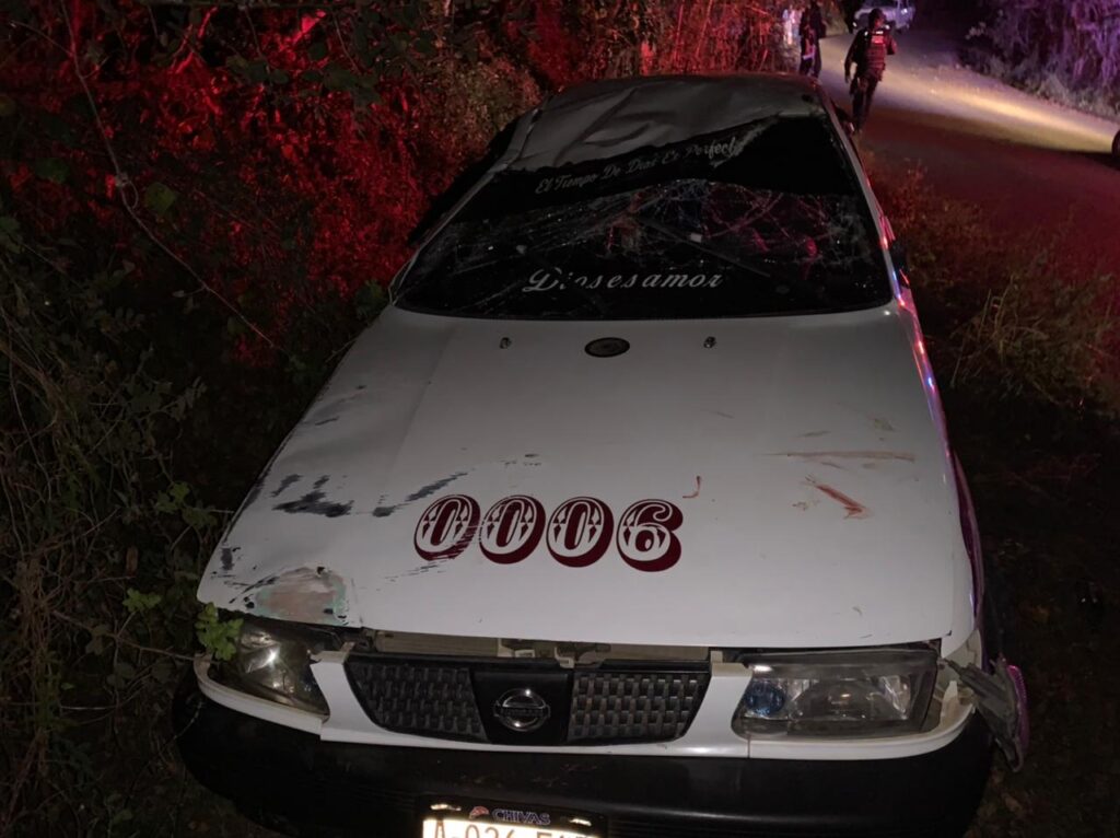 ROJA EL TAXI ACCIDENTADO (2)