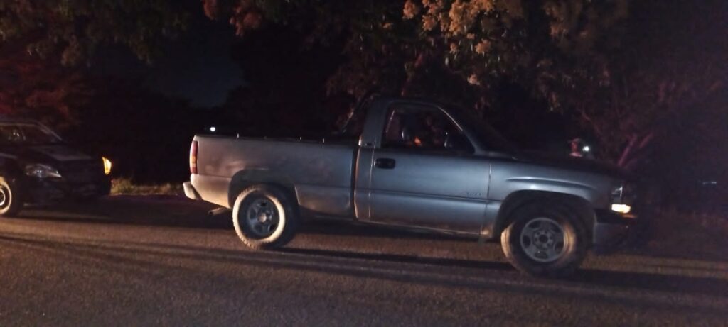 ROJA LA CAMIONETA