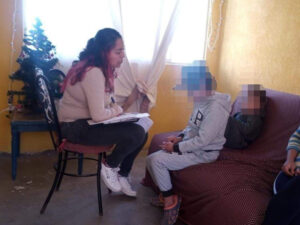 sociales mama abandona a hijos