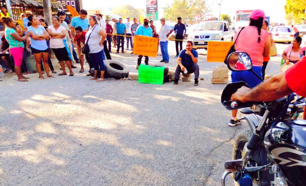 AYUTLA BLOQUEO (2)