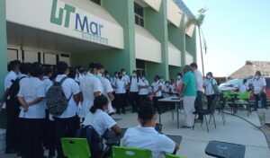 MARQUELIA Alumnos de la UTMar