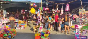 OME LOS COMERCIANTES EN LA AVENIDA (2)