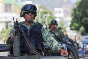 roja llegan más soldados a acapulco (3)