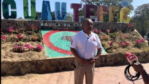 PRINCIPAL Pintado y rehabilitación de la placita de acceso principal