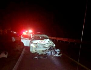 ROJA EL TAXI Y LA MOTOCICLETA (2)