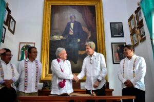 NACIONAL AMLO KERRY