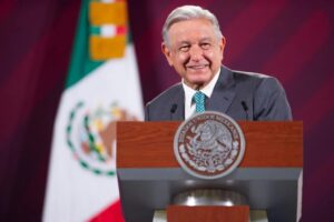 NACIONAL AMLO PLEITO OSORIO