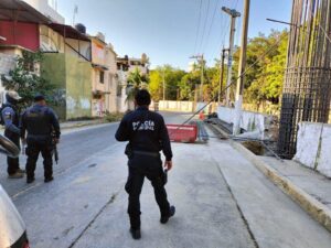 ROJA INTERVENCION POLICIAL (2)