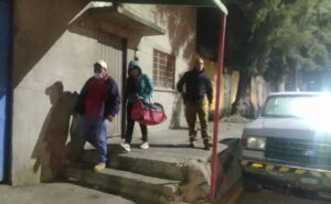 ROJA LA MENOR CON SU PADRE