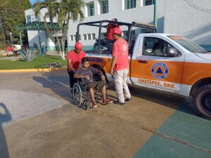 ROJA LOS HERIDOS SIENDO AUXILIADOS (3)