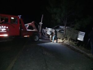 ROJA SACANDO LA CAMIONETA (2)