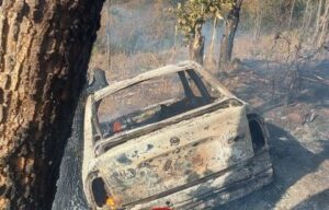 ROJA SU COCHE