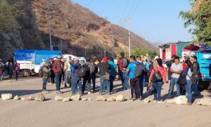 estado bloqueo tlapa chilpancingo (1)