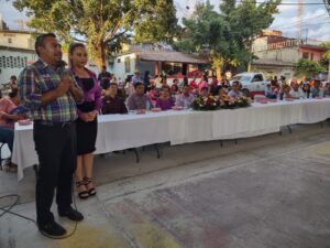 principal el alcalde y su esposa