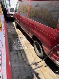 OME Las calles utilizadas como baños públicos