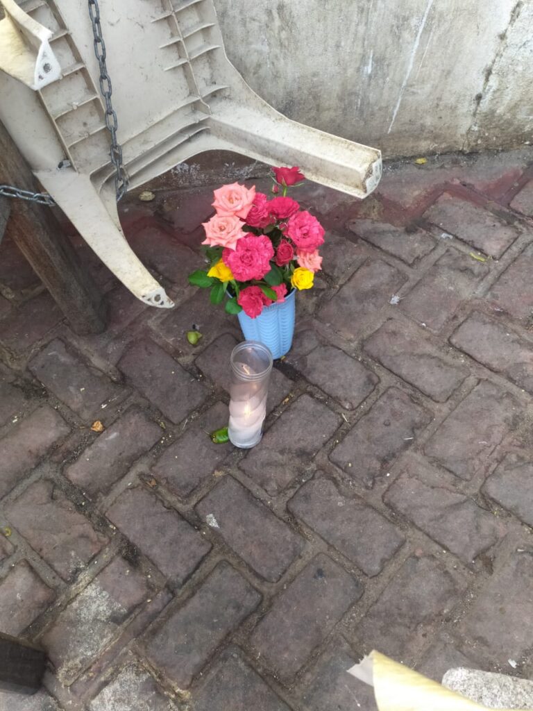 ROJA LA OFRENDA (1)