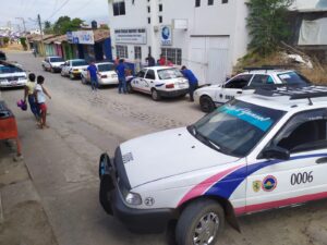 SAN LUIS TRANSPORTISTAS AFUERA DE LA OFICINA