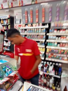 MARQUELIA EMPLEADO DE OXXO