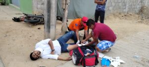 ROJA José Guadalupe Sandoval Felipe siendo auxiliado (1)