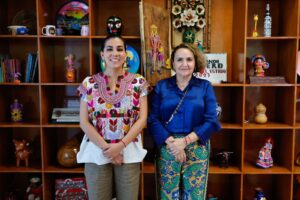 estado Silvia Rivera y la presidenta del DIF